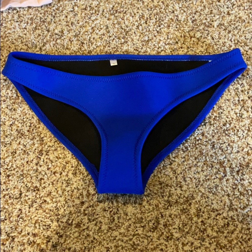 Bikini bottoms